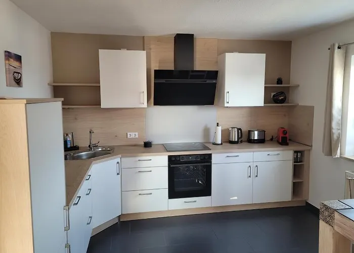 Neu! Og Apartman